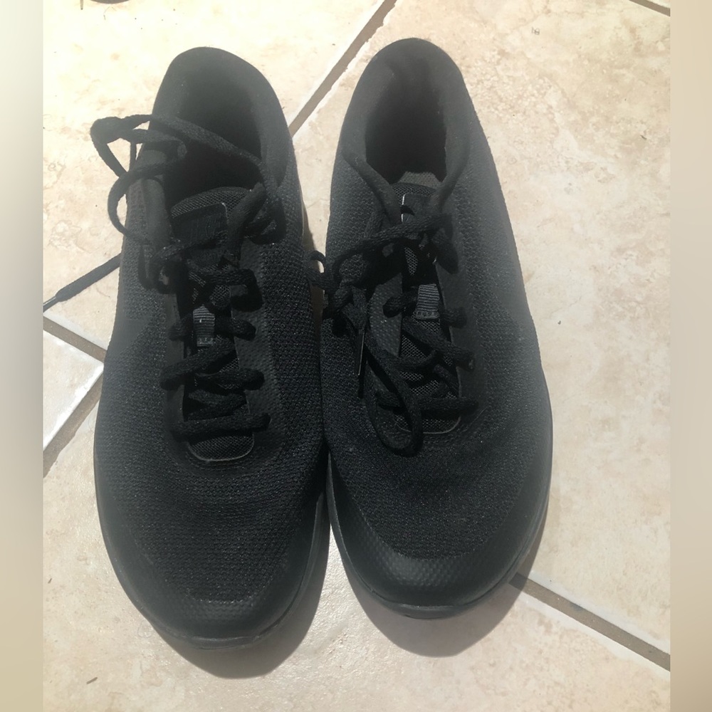 Black Nike
